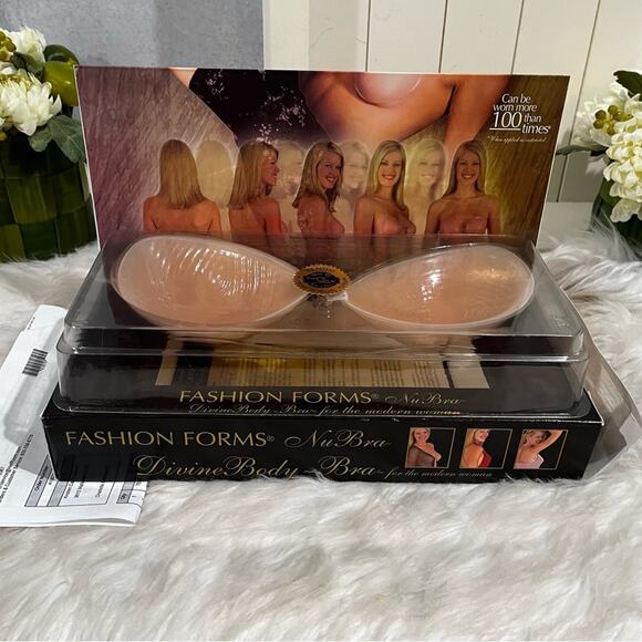 NEW Fashion Forms Nu Bra Divine Body Bra Silicone Adhesive Seamless Nude B NIP - Picture 2 of 13